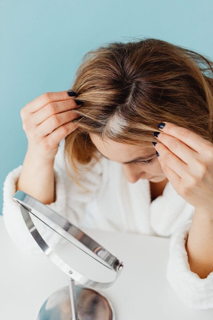 Scalp Dermatitis vs Dandruff: What’s the Difference?